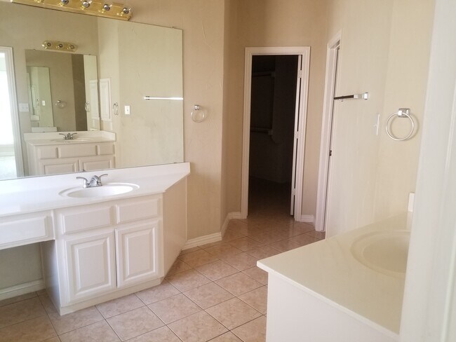 Foto del edificio - 552 Palomino Way