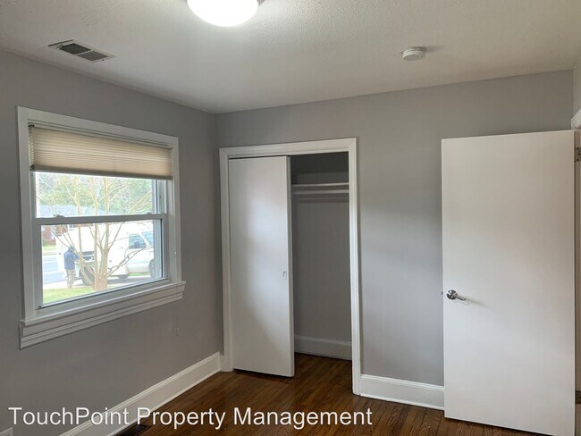 Building Photo - 3 br, 2 bath House - 1121 Seneca Place