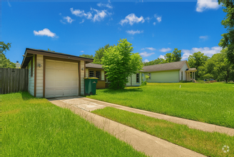 Building Photo - 2905 Fannin St