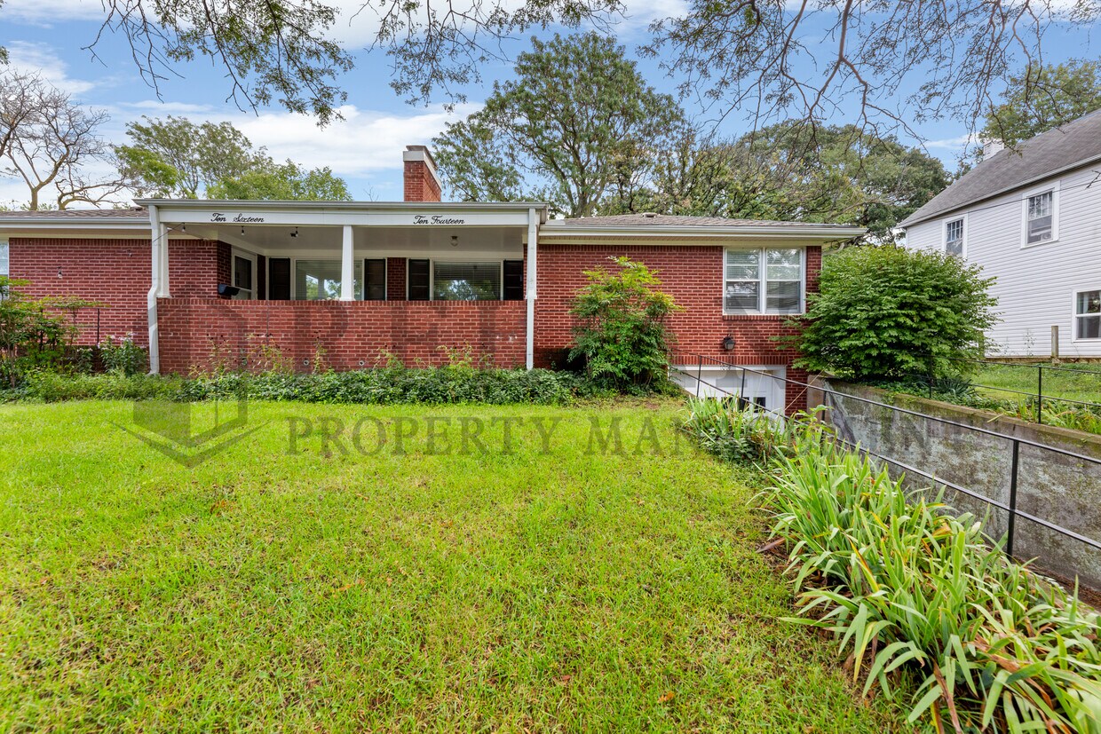 Foto principal - 1014 N Yale Ave