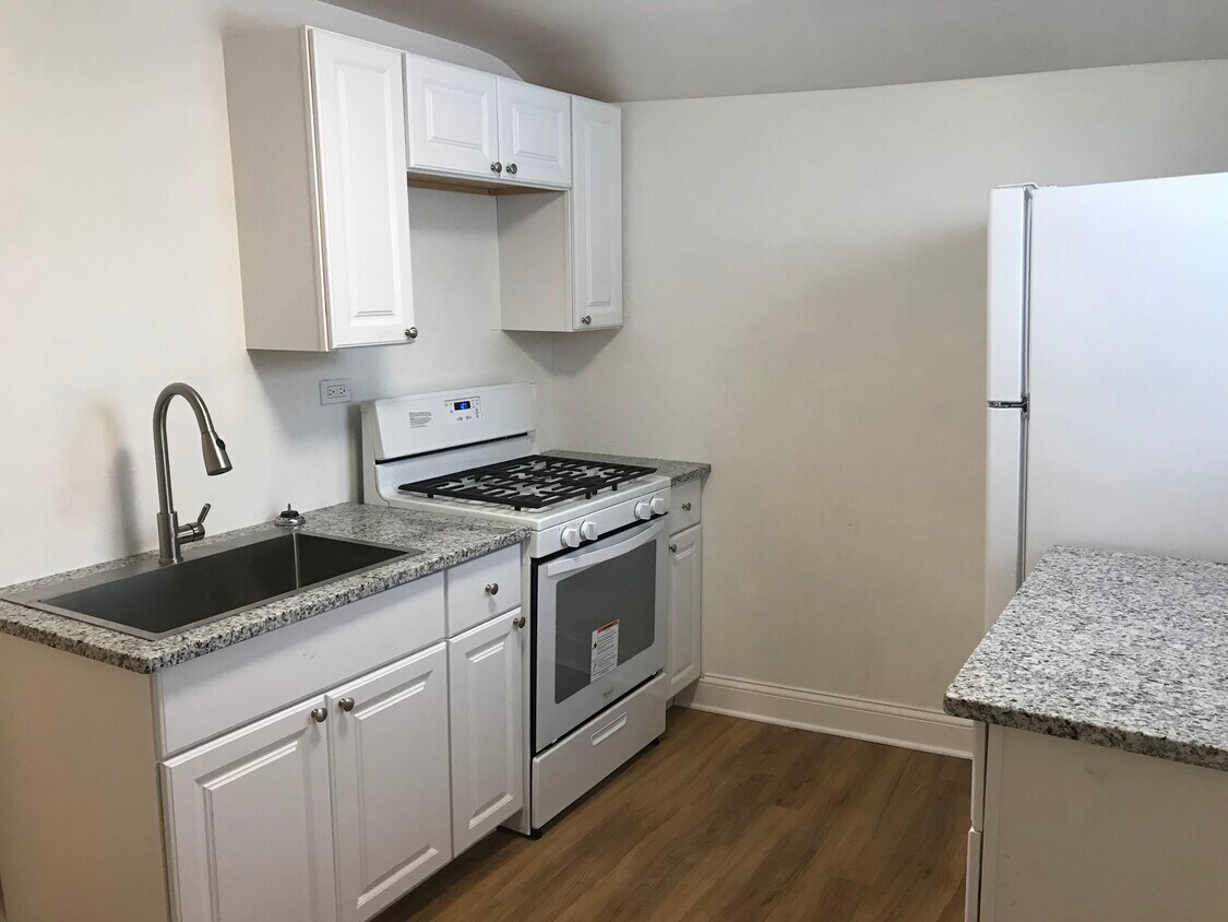 918 Watson St SW Unit 3, Grand Rapids, MI 49504 Apartments in Grand