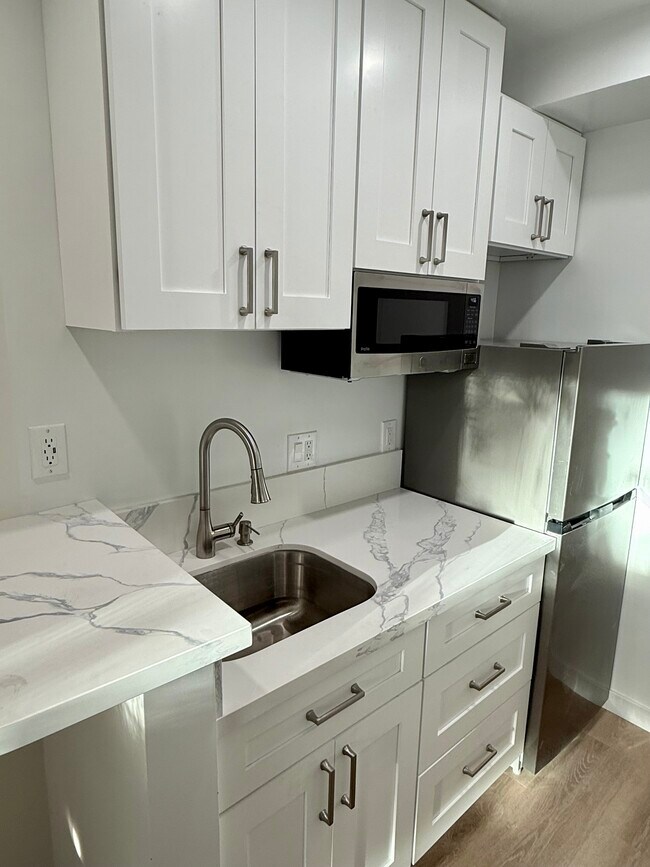 Foto del edificio - 10340-10360 Bellwood Ave