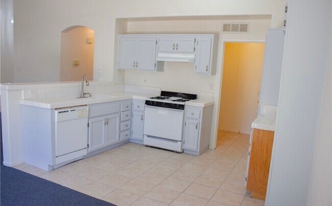 Building Photo - 8508 Northshore Dr