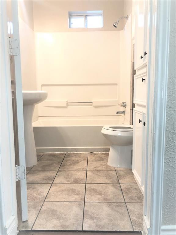 Building Photo - 5400 S Capitol St