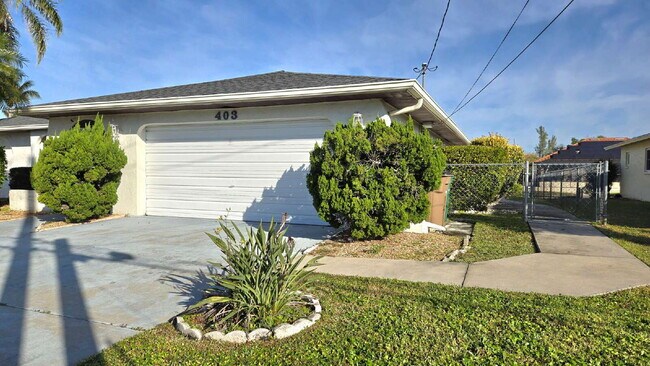 Building Photo - 403 SE 33rd Terrace