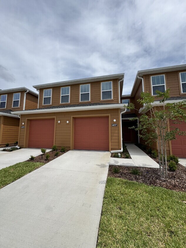 Primary Photo - Brand New 3 Bed | 2.5 Bath Townhome – Mode...