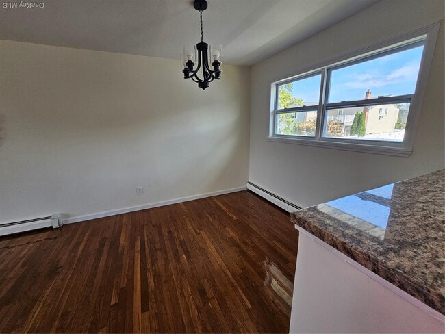 Building Photo - 2403 Hampton Ave