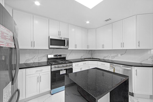 Foto del edificio - 2345 E 1st St