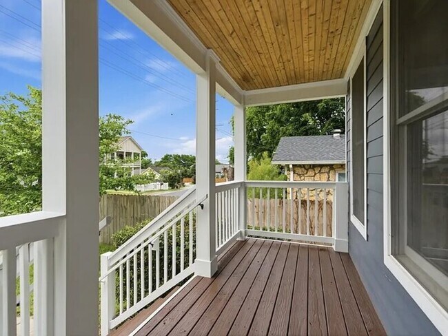 Foto del edificio - 6012 Louisiana Ave