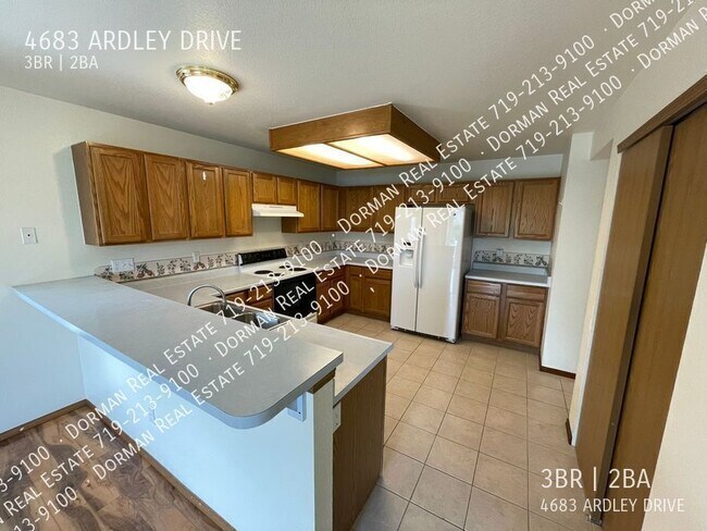 Foto del edificio - 4683 Ardley Dr