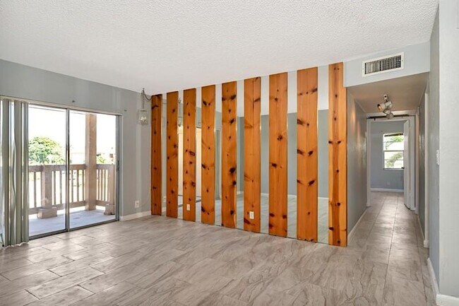 Foto del edificio - 1782 Abbey Rd