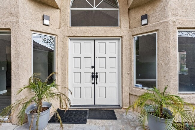 Building Photo - Charming 4-Bedroom Home with Stunning Views in Yorba Linda | AVAILABLE NOW