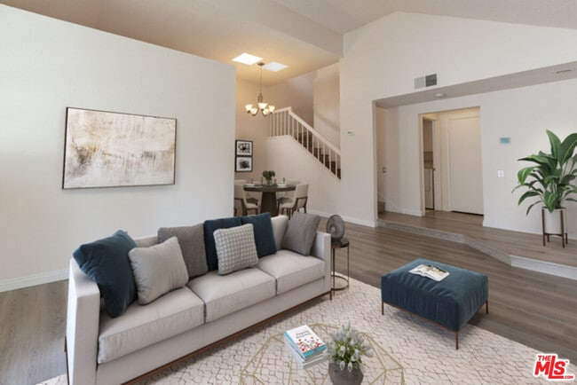 Building Photo - 5740 Canterbury Dr