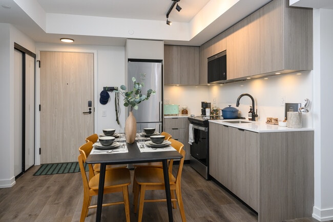 Building Photo - Story of Midtown