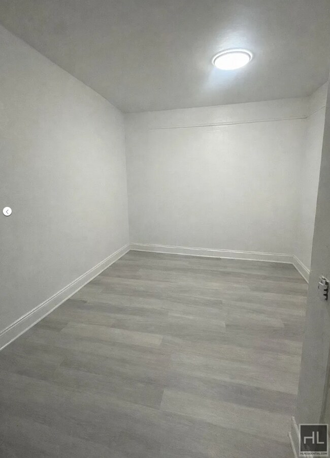 Building Photo - EASTCHESTER ROAD, BRONX