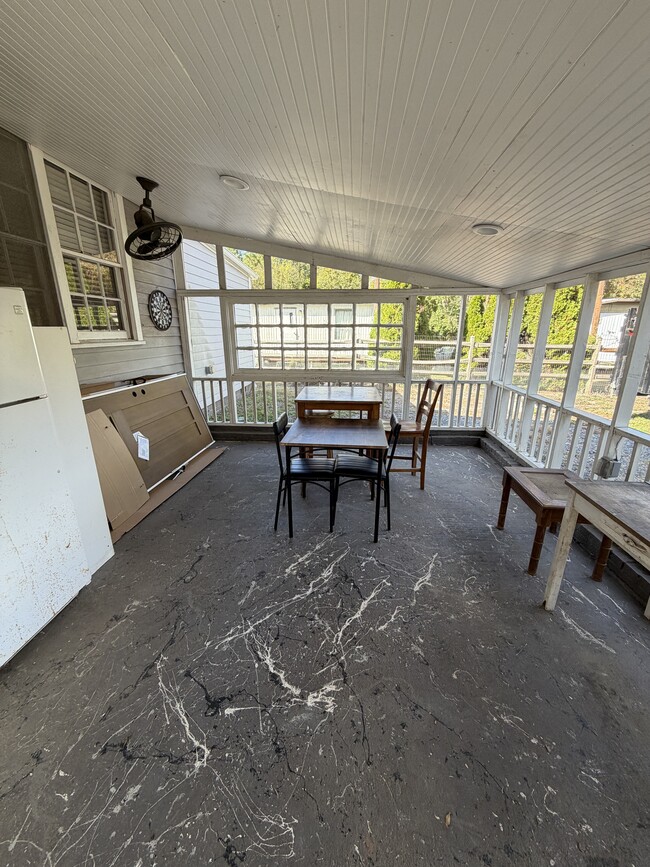 Building Photo - 2246 Ebenezer Rd