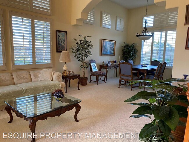 Foto del edificio - 4 br, 2.5 bath House - 4923 CAMINITO LUISA