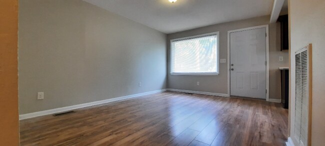 Foto del edificio - 3216 Torbett St