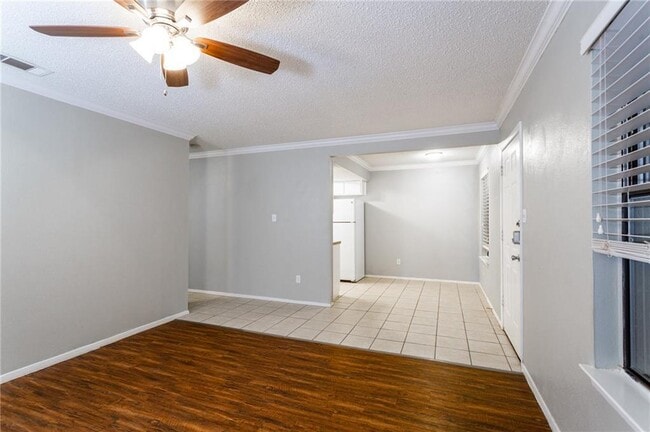 Building Photo - 11519 Pecan Creek Pkwy