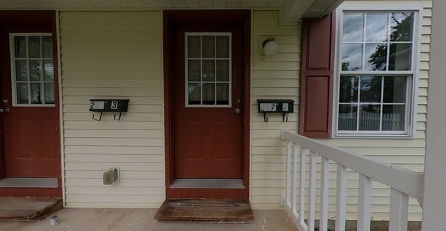 Unit 2 front door - 217 W Church St