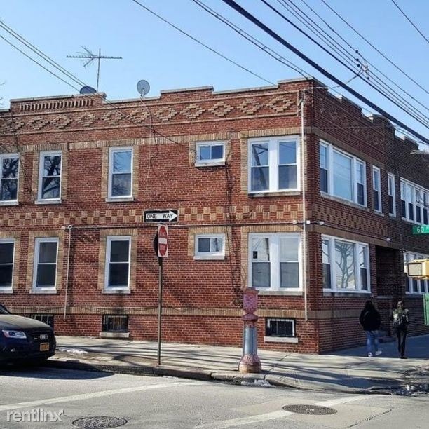 Building Photo - 6044 Metropolitan Ave