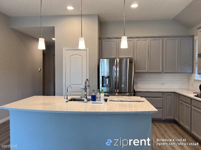 Building Photo - 4 br, 2 bath House - 2821 Gillingham Lane,...