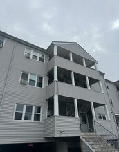 Building Photo - 386 Summer St