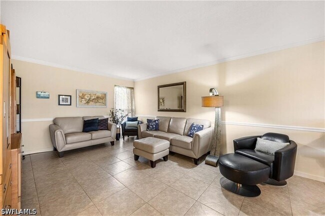 Building Photo - 3195 Boca Ciega Dr