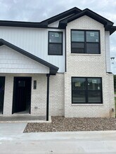 Building Photo - 1541B Northridge Dr E