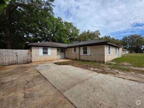 Building Photo - 5665 Vestavia Ln