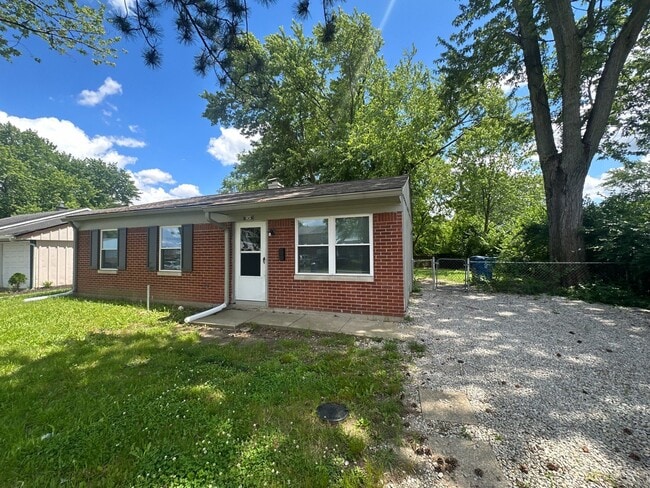Photo - 8315 Meadowlark Dr (Indianapolis, IN) House