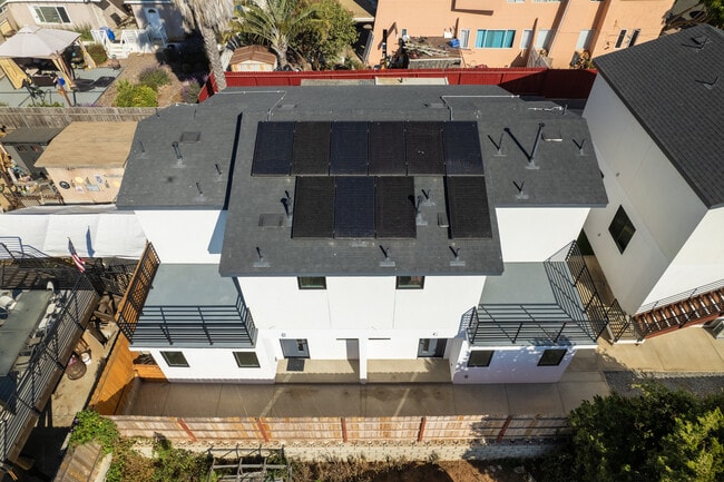 Foto del edificio - 6728 Thomson Ct