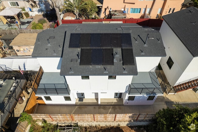 Building Photo - 6728 Thomson Ct