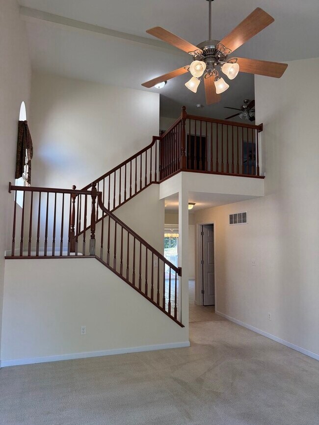 Foto del edificio - Rockwood Schools 3 Bedroom 2 full baths and 2 half Baths