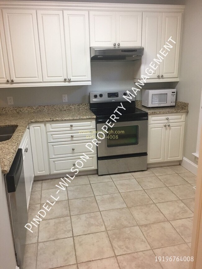 Building Photo - 1410 Governors Ct