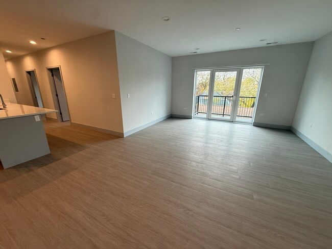 Foto del edificio - 6350 N Glenwood Ave