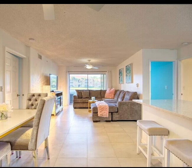 Building Photo - 1810 Florida Club Cir