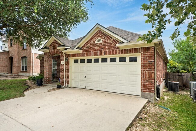 Foto del edificio - Stunning  Home in the Highly Sought-After ...