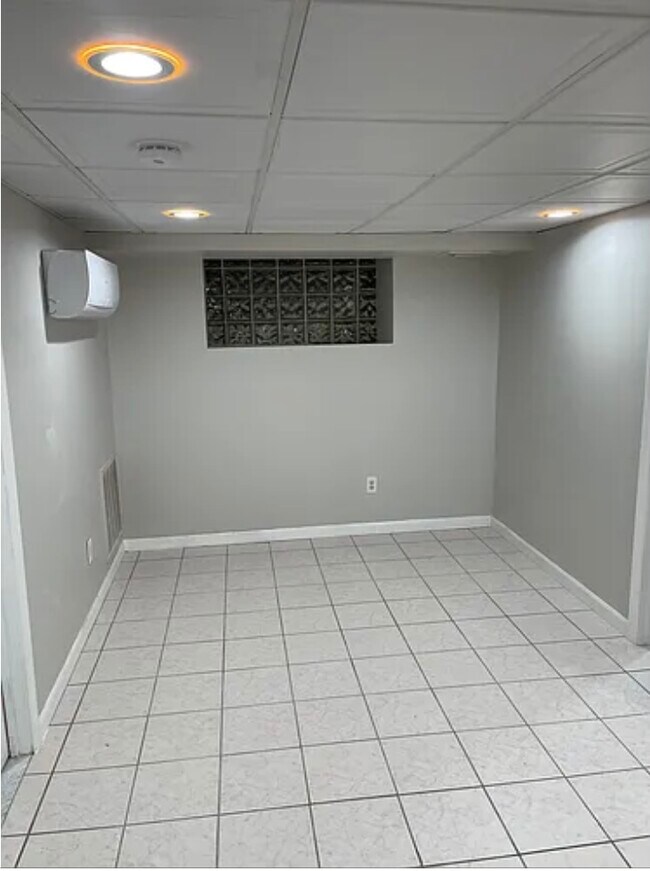 Sala de estar - 31 Friendship St