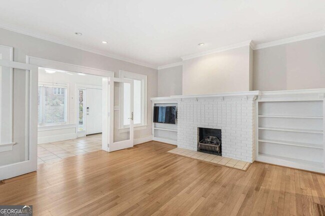 Building Photo - 725 Brookridge Dr NE
