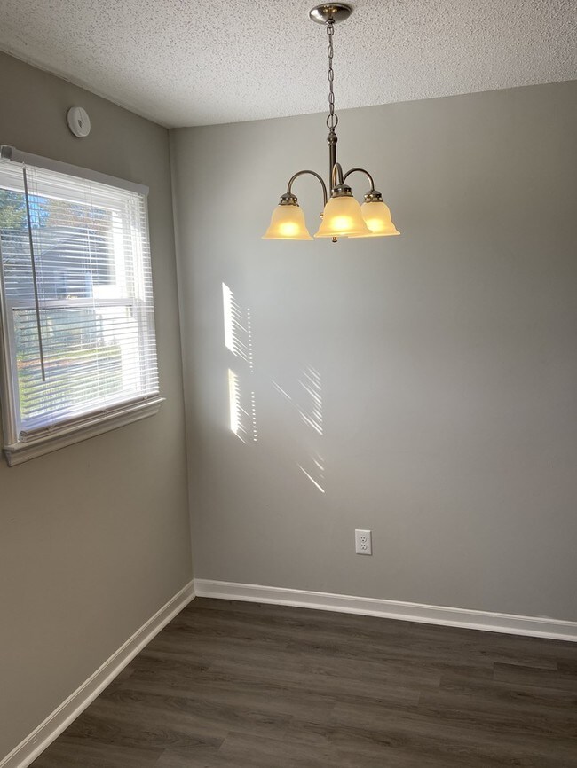 Foto del edificio - Cozy Home in Inman!