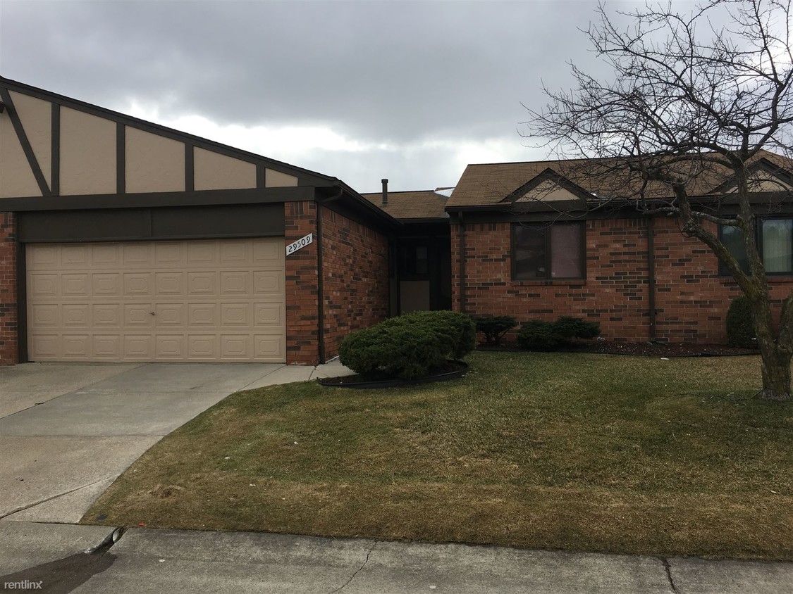 Primary Photo - 29509 Red Oak Dr