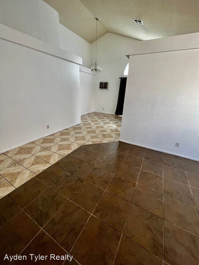 Building Photo - 3 br, 2 bath House - 36801 CAMDEN CT