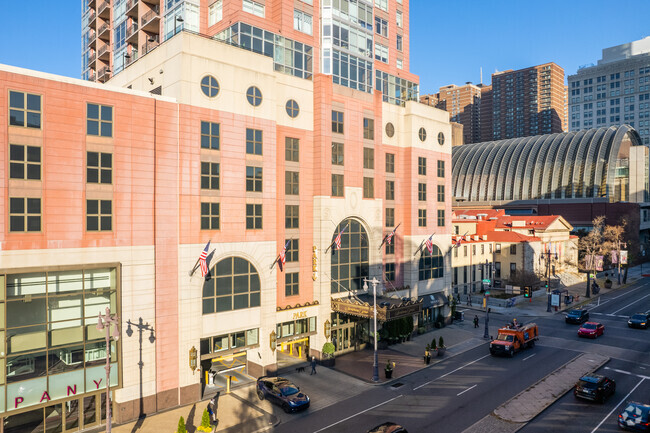 Building Photo - Symphony House Condominiums