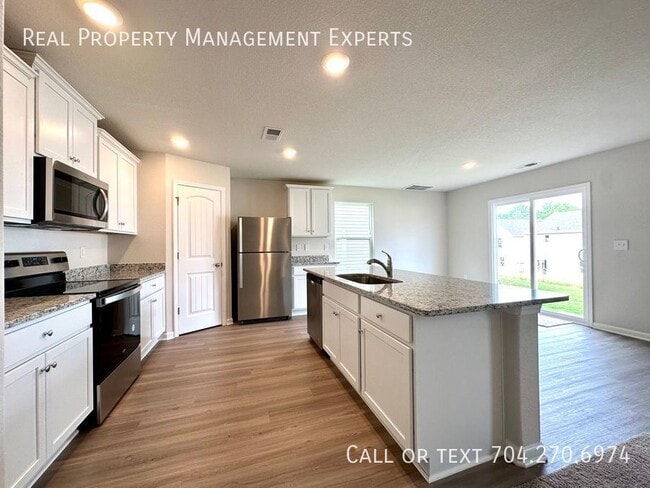 Building Photo - New Construction 4BR/2.5BA Home in Charlotte!