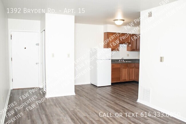 Foto del edificio - 1392 Bryden Rd