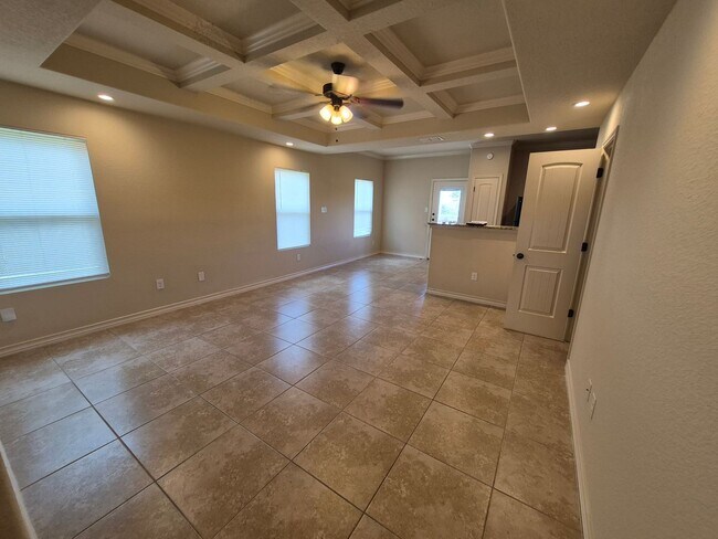 Foto del edificio - 7003 Micayla Cv