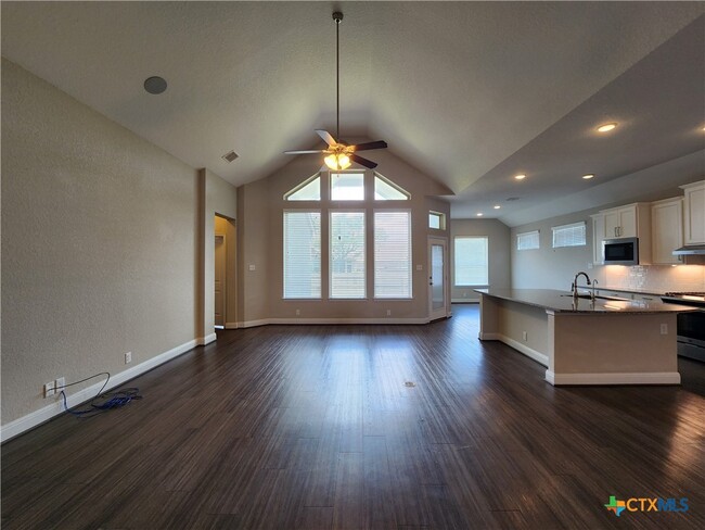 Building Photo - 659 Mission Hill Run