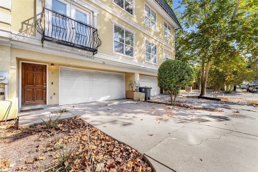 Photo - 5803 Hudson Street Unit 2