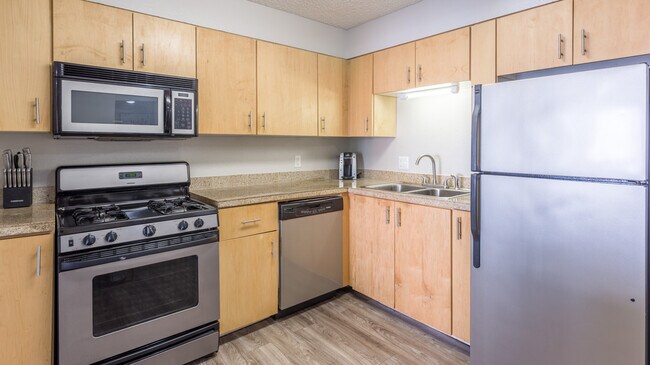 Foto del edificio - 777 E 15th St